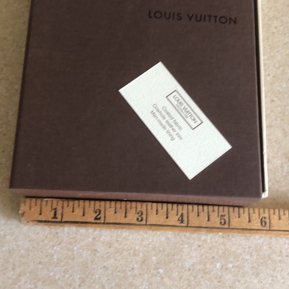 Authentic LOUIS VUITTON Wallet Box and point of sales card - Picture 5 of 16